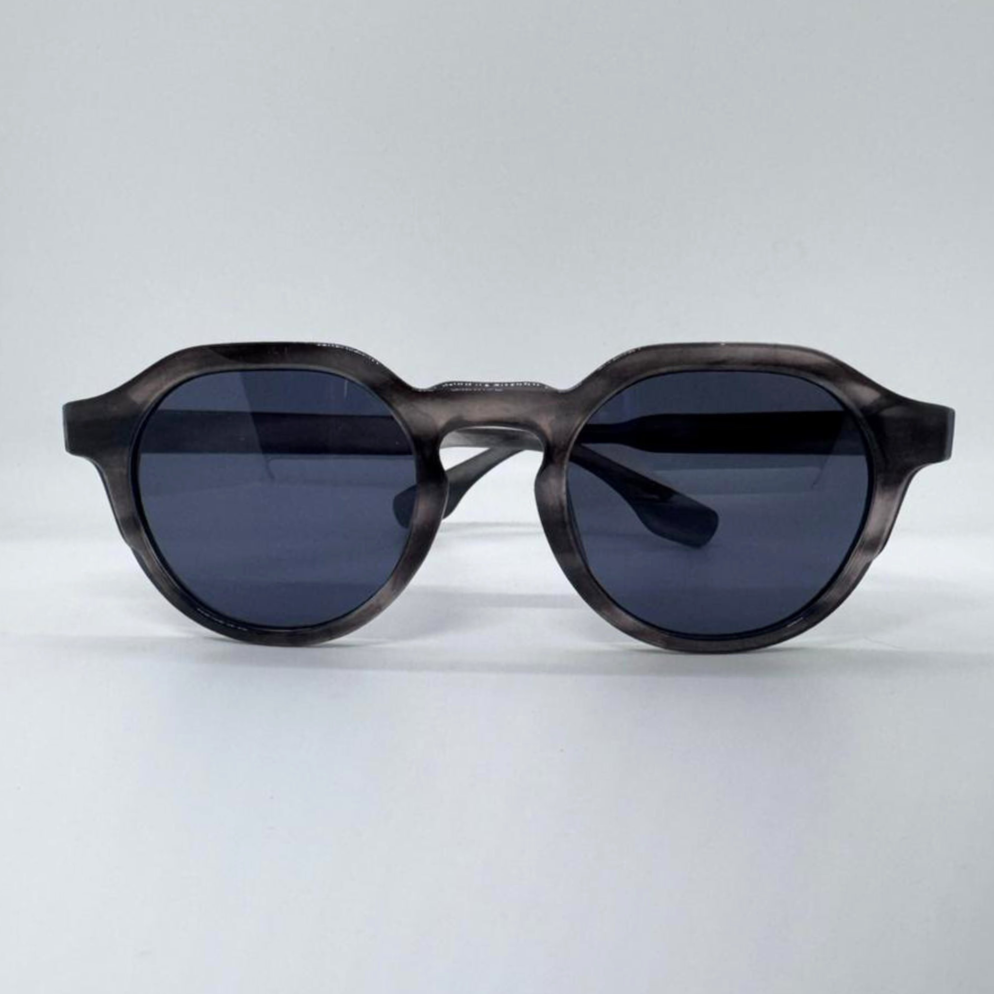 Johnny | Cinza clear + preto?