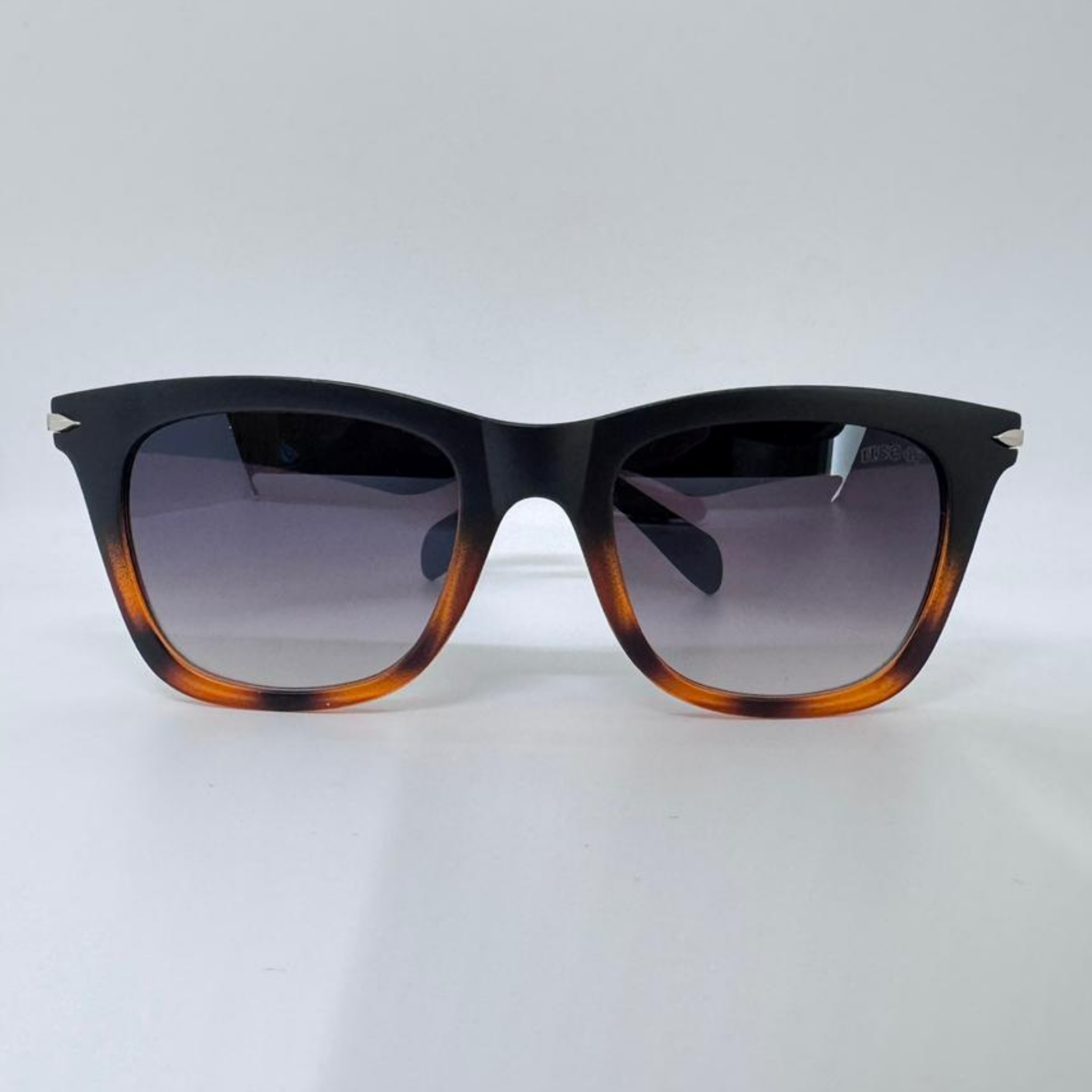 Justin | Preto + ambar?