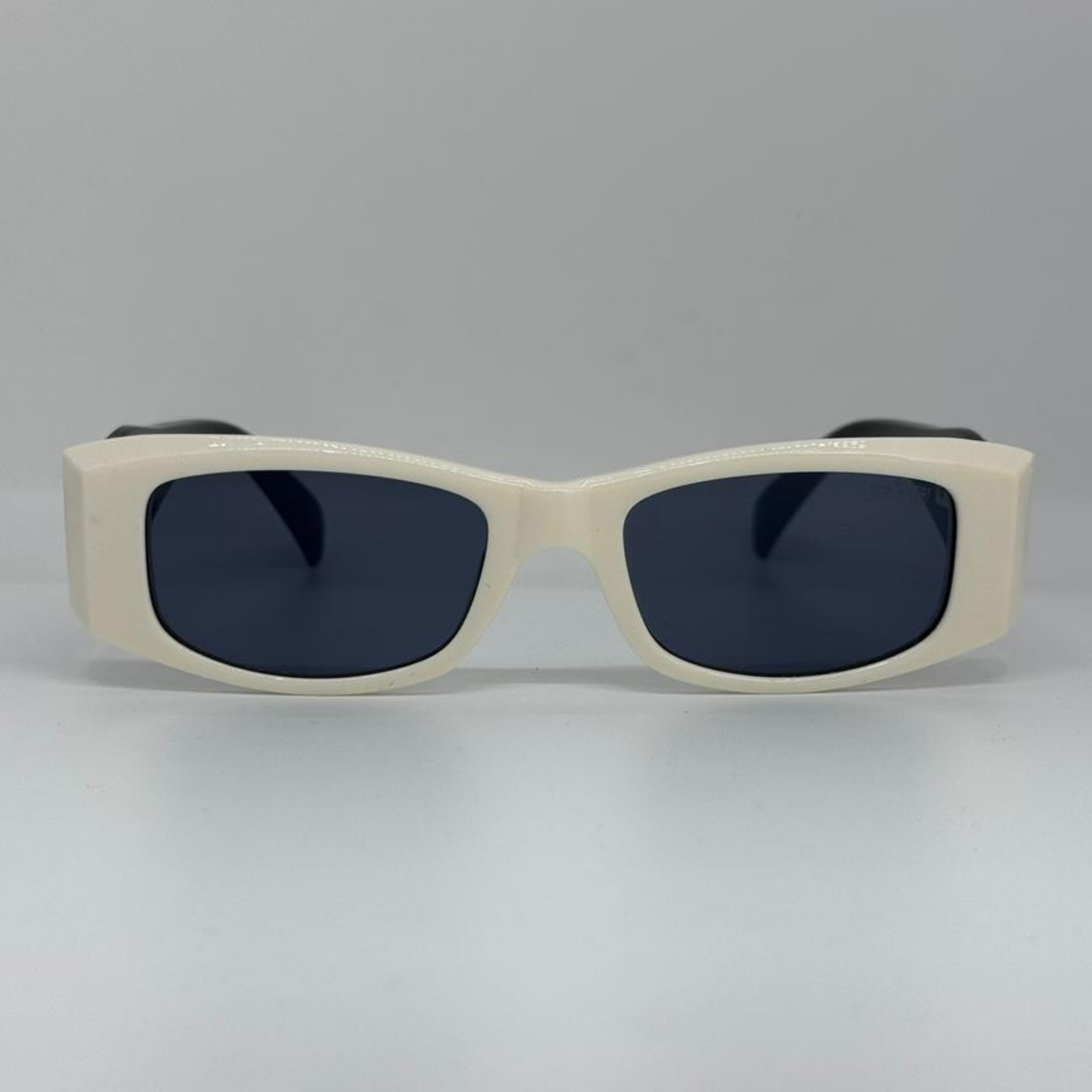 Cléo | Preto + cream ?