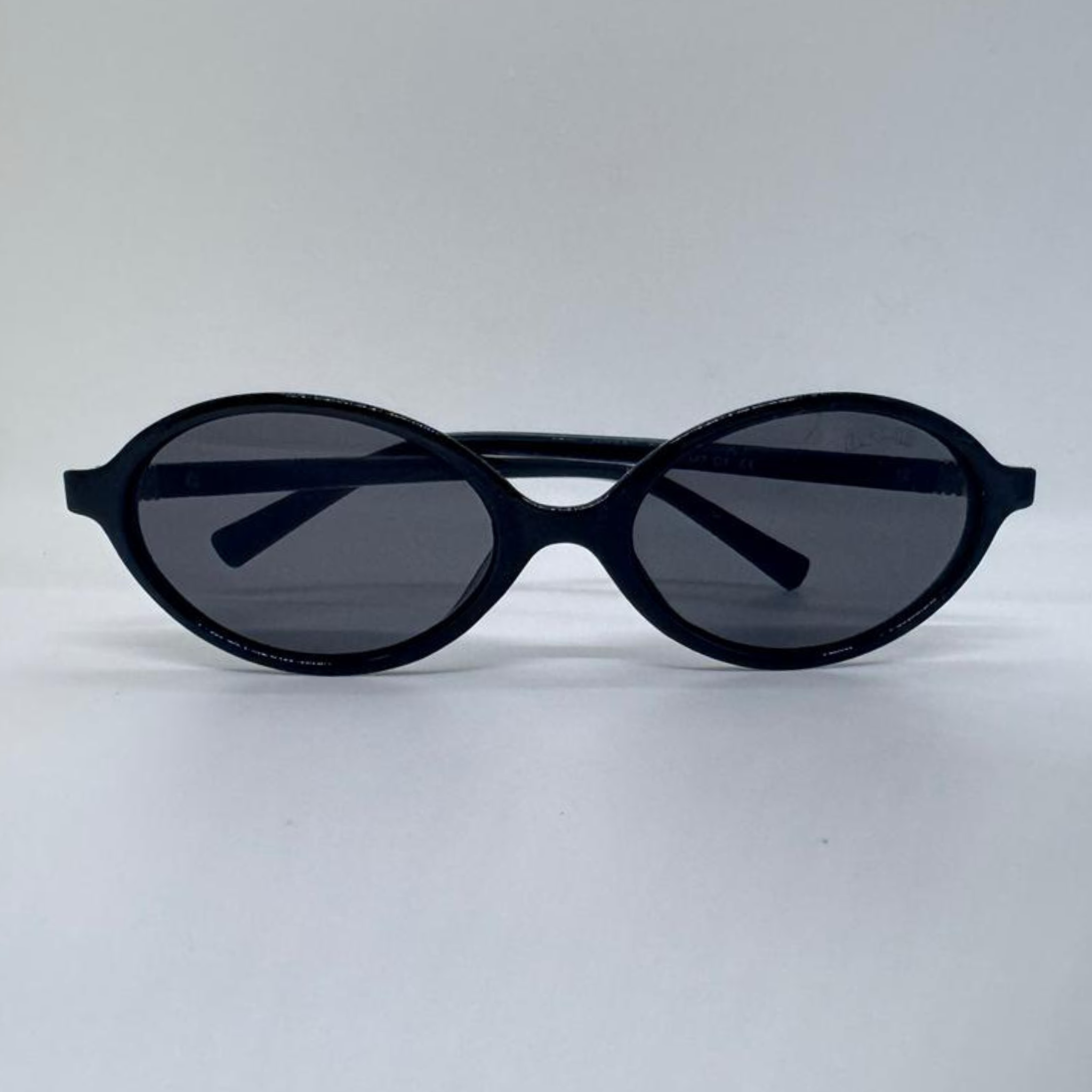 Billie | Preto sólido