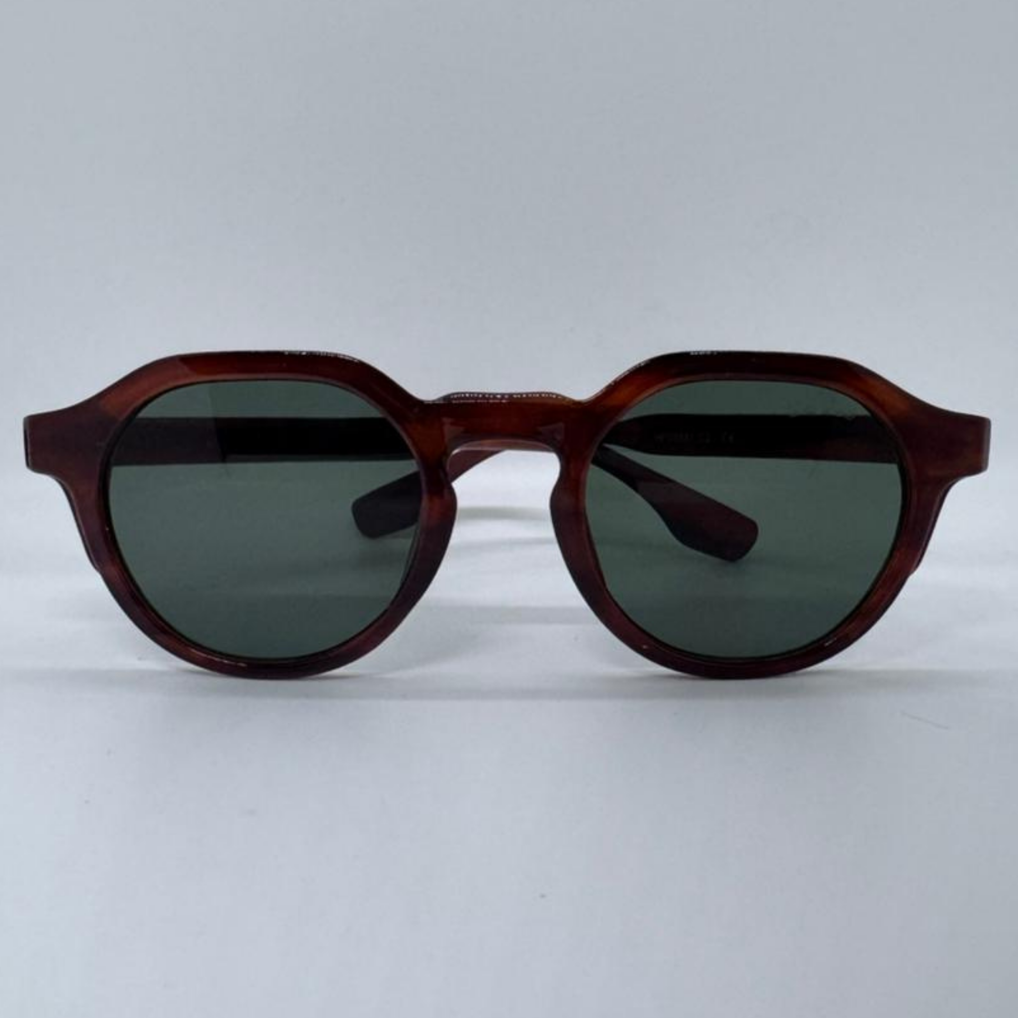 Johnny | Marrom + preto?