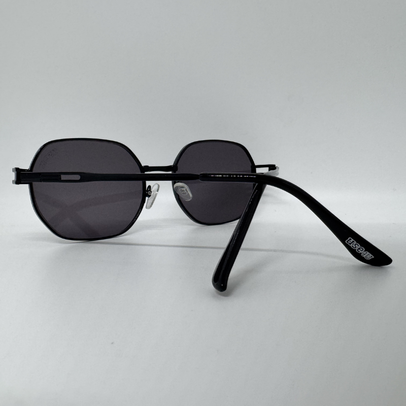 Hexagonal | Preto